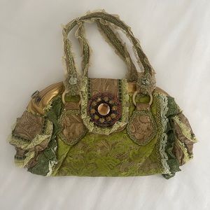 🔅 👜 Clutch bag, embroidered, green and gold, with pockets on the sides, New.